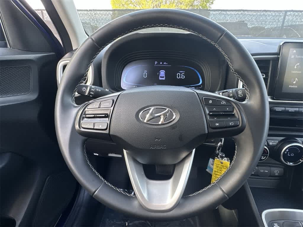 Thumbnail: 2023 Hyundai Venue - 15