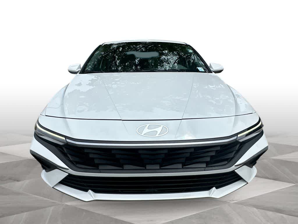 Thumbnail: 2024 Hyundai Elantra - 3