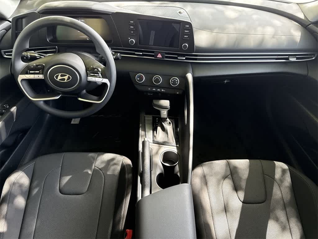 Thumbnail: 2025 Hyundai Elantra - 24