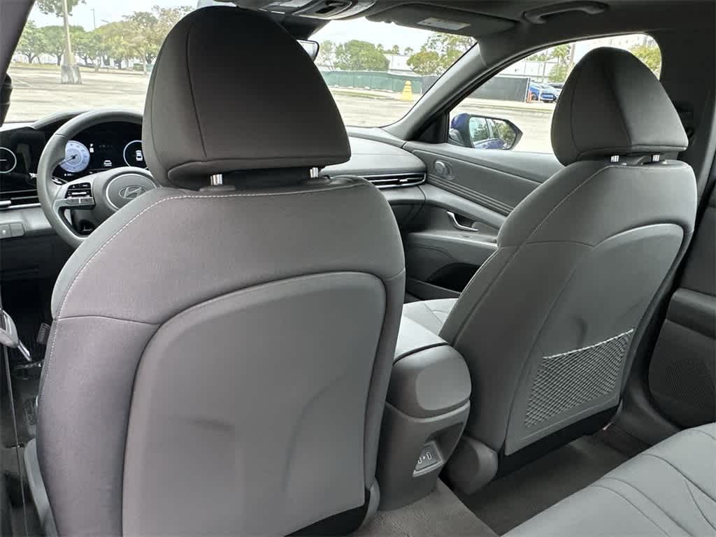 Thumbnail: 2025 Hyundai Elantra - 23