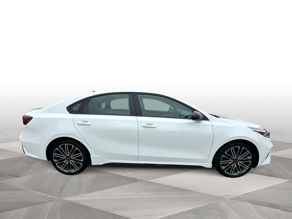 Thumbnail: 2024 Kia Forte - 9