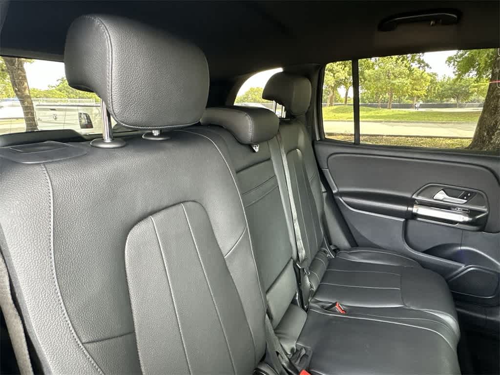 Thumbnail: 2022 Mercedes-Benz GLB - 26