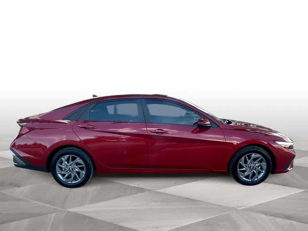 Thumbnail: 2024 Hyundai Elantra - 9