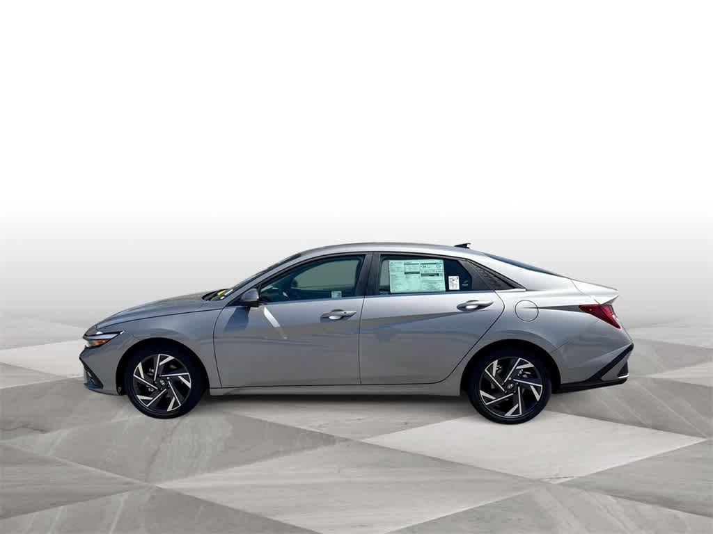2025 Hyundai Elantra SEL 5