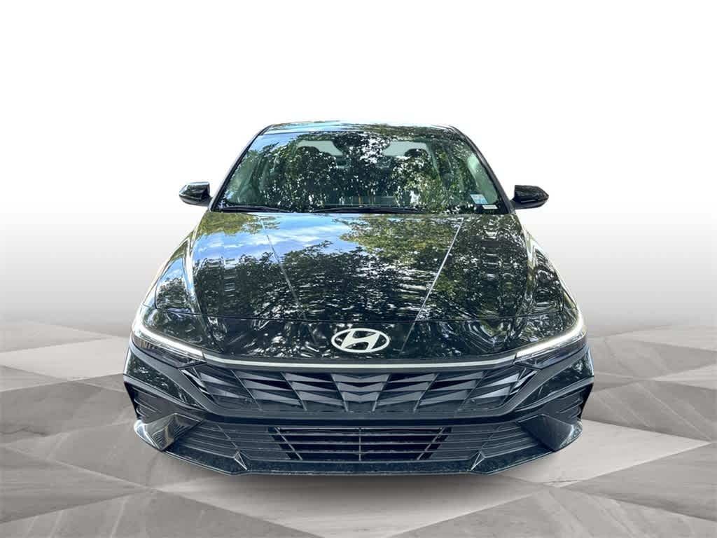 Thumbnail: 2025 Hyundai Elantra - 3