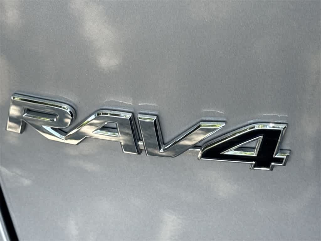 2024 Toyota RAV4 LE 10