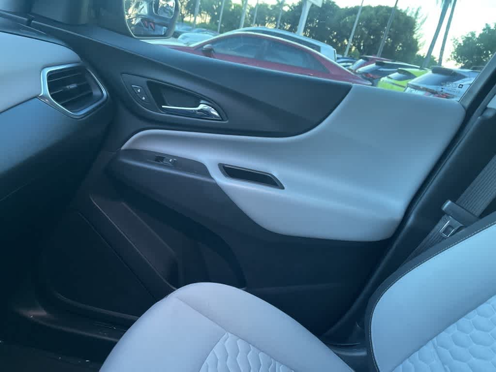 Thumbnail: 2021 Chevrolet Equinox - 16