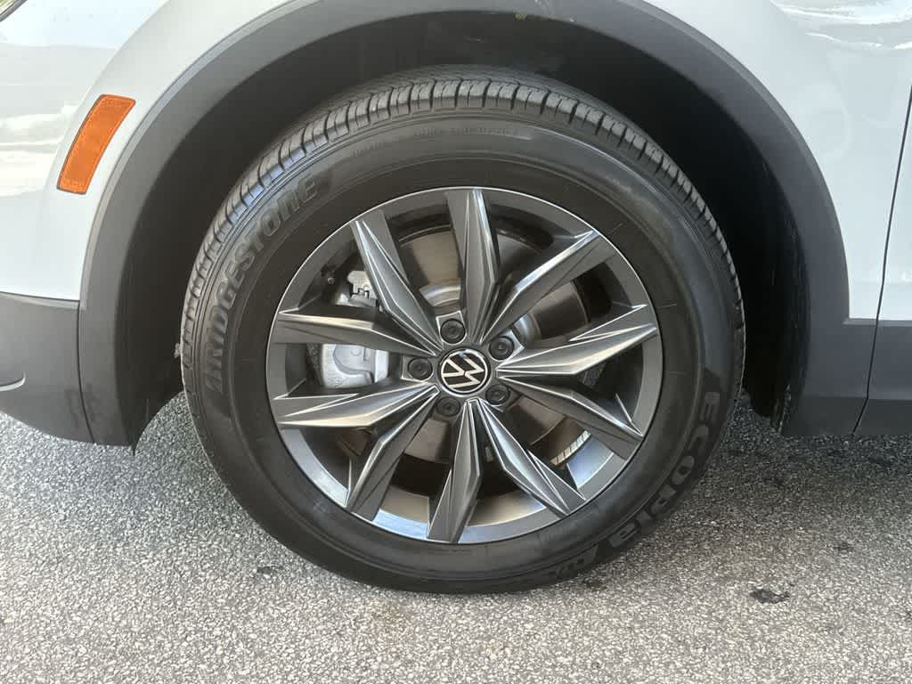 Thumbnail: 2024 Volkswagen Tiguan - 10