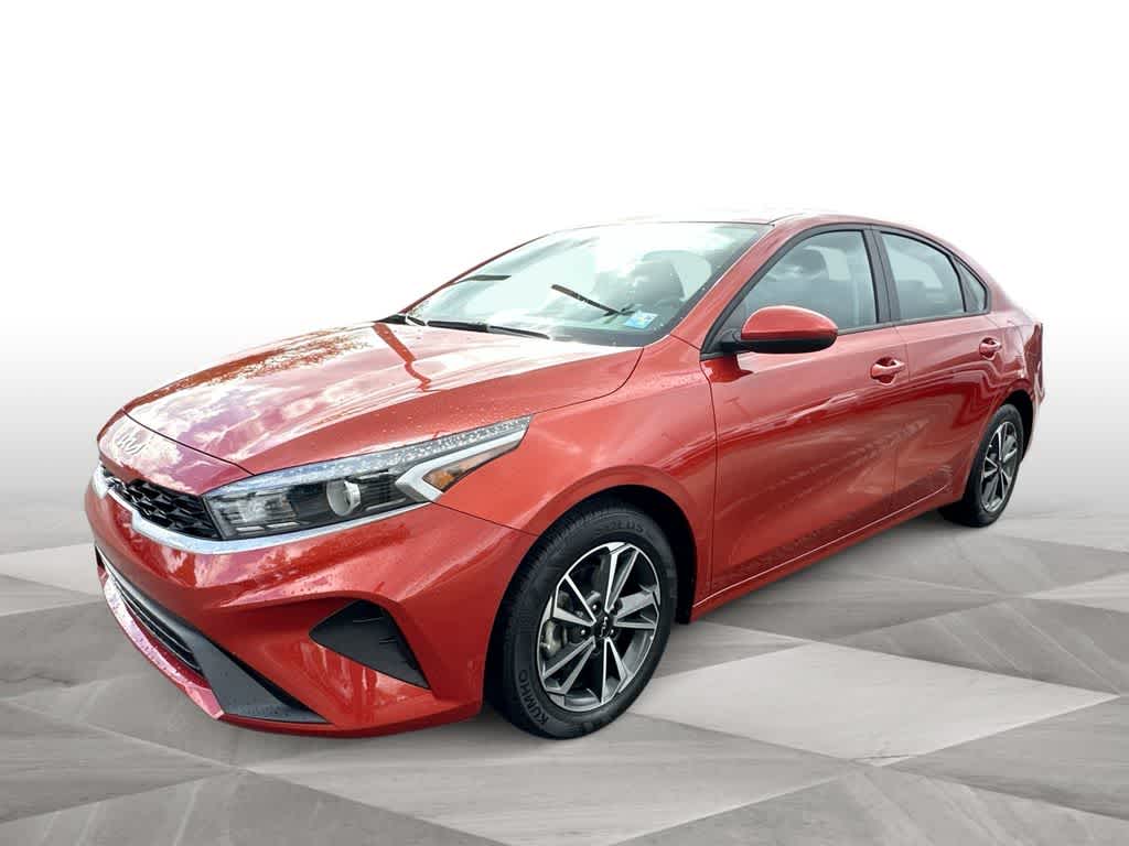 Thumbnail: 2023 Kia Forte - 4