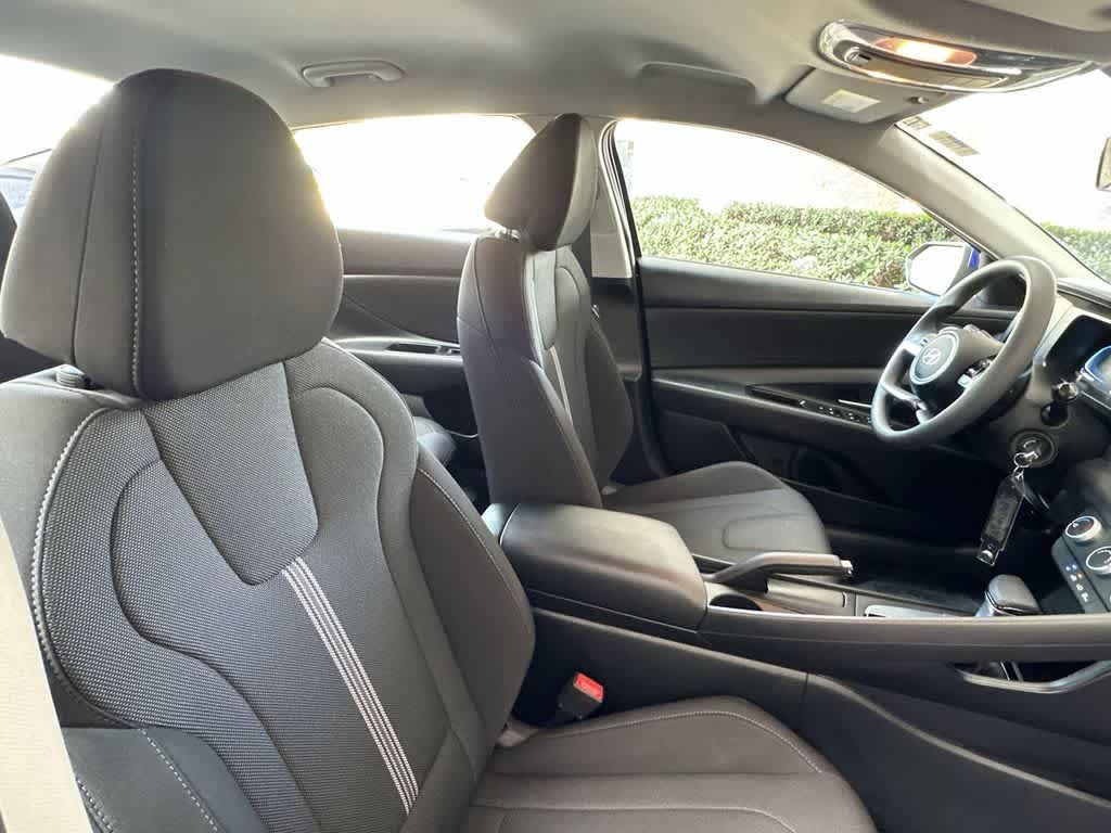 Thumbnail: 2025 Hyundai Elantra - 27