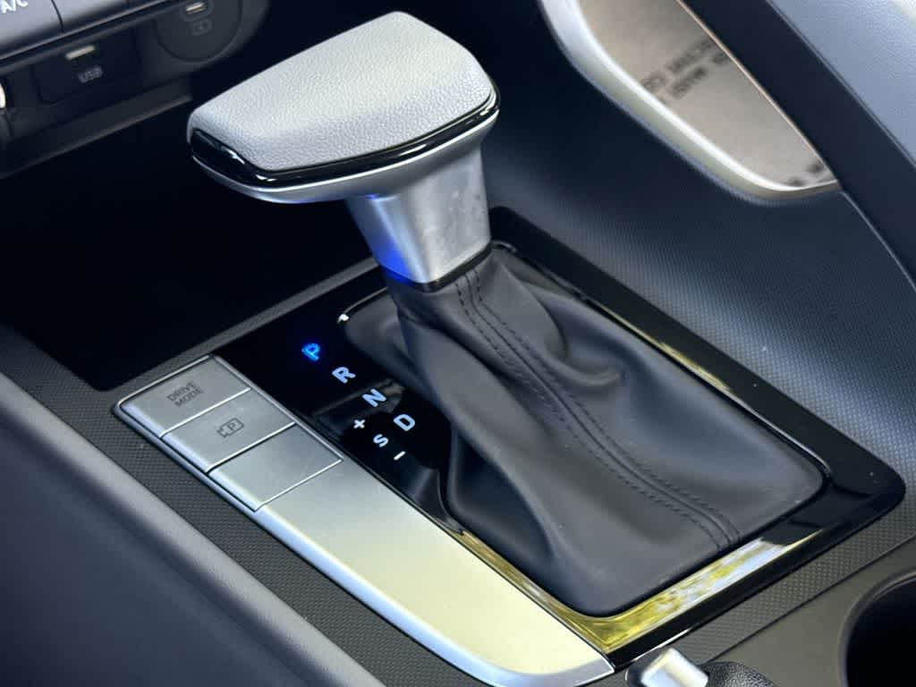 Thumbnail: 2025 Hyundai Elantra - 24