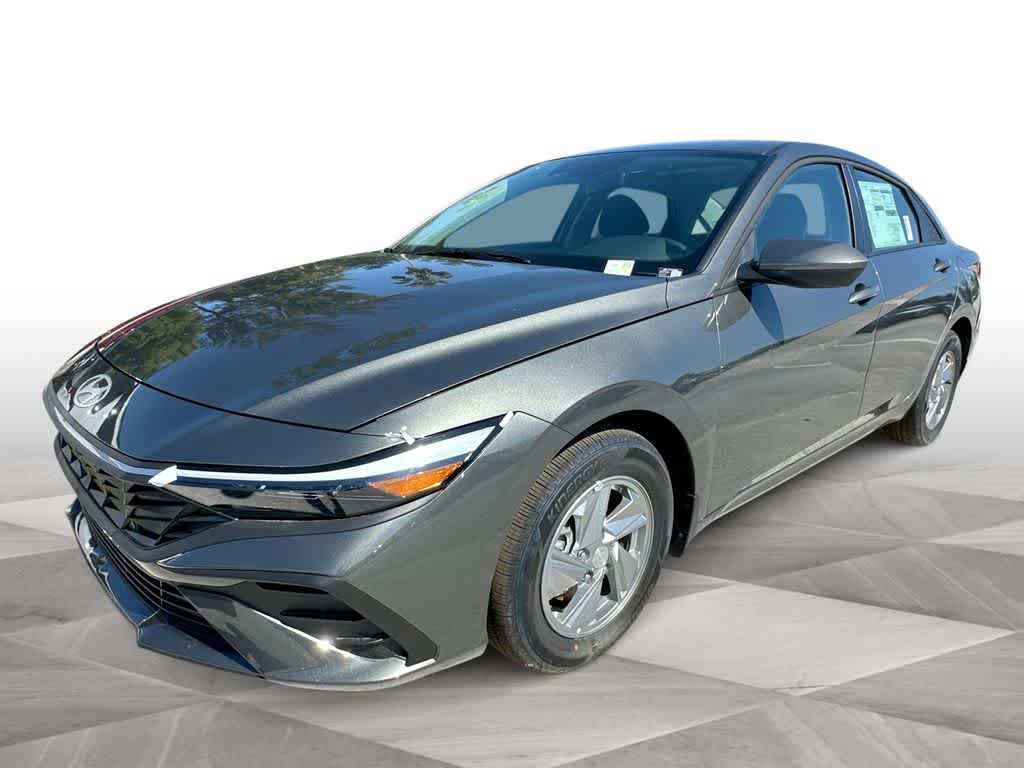 Thumbnail: 2026 Hyundai Elantra - 4