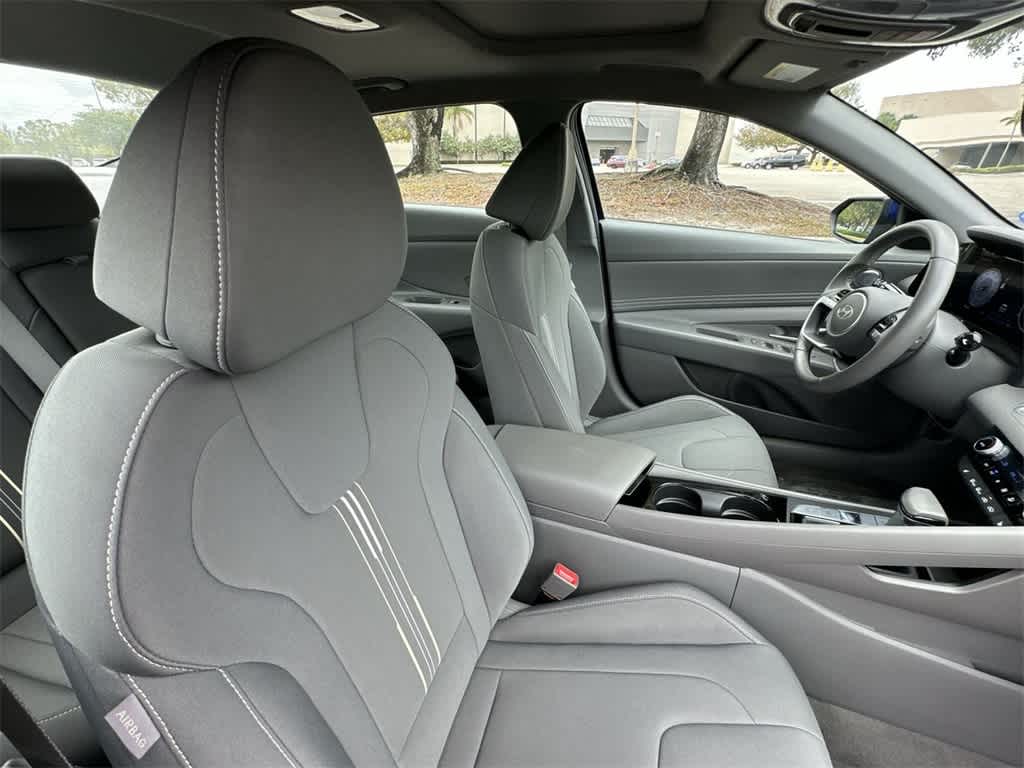 Thumbnail: 2025 Hyundai Elantra - 27