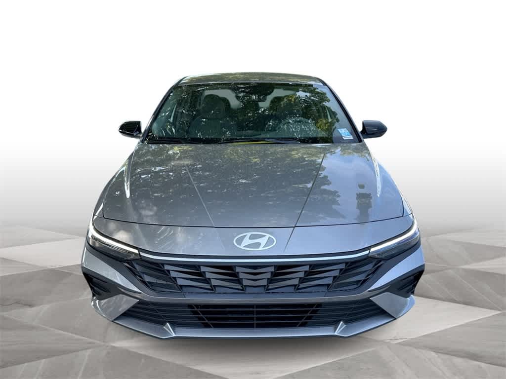 Thumbnail: 2025 Hyundai Elantra - 3