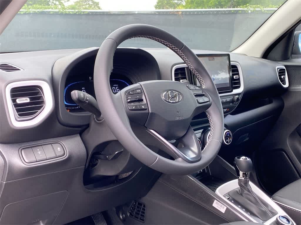 2024 Hyundai Venue Limited 10