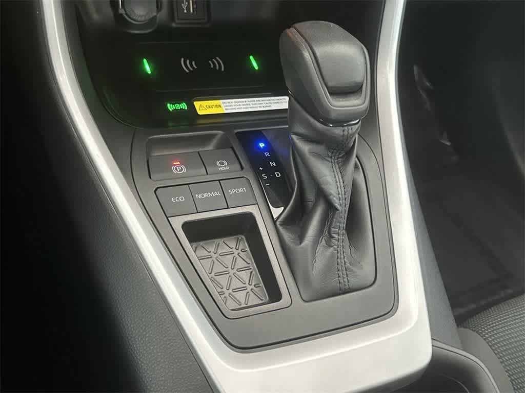 Thumbnail: 2024 Toyota RAV4 - 21