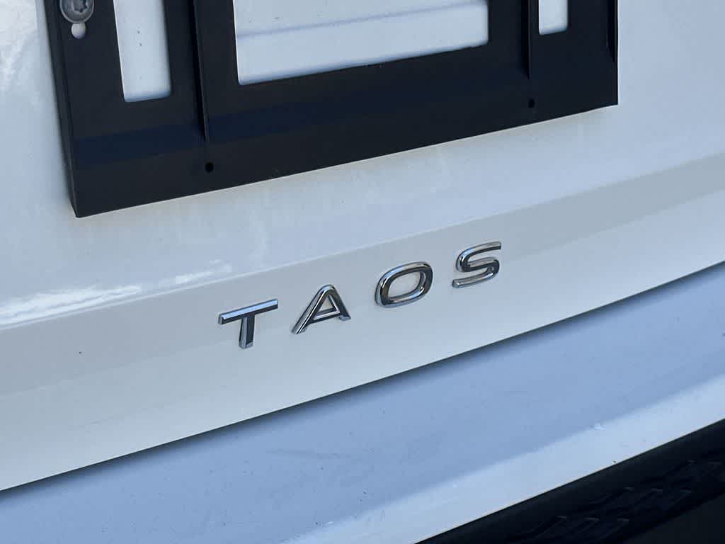Thumbnail: 2024 Volkswagen Taos - 10
