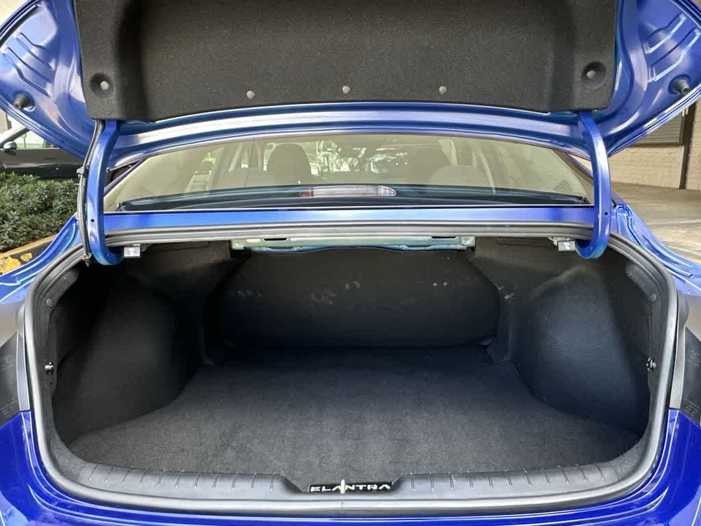 Thumbnail: 2025 Hyundai Elantra - 25