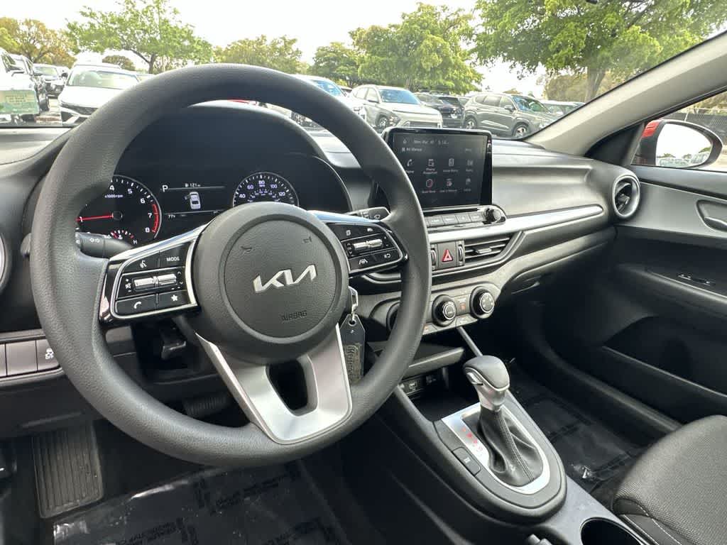 Thumbnail: 2023 Kia Forte - 13