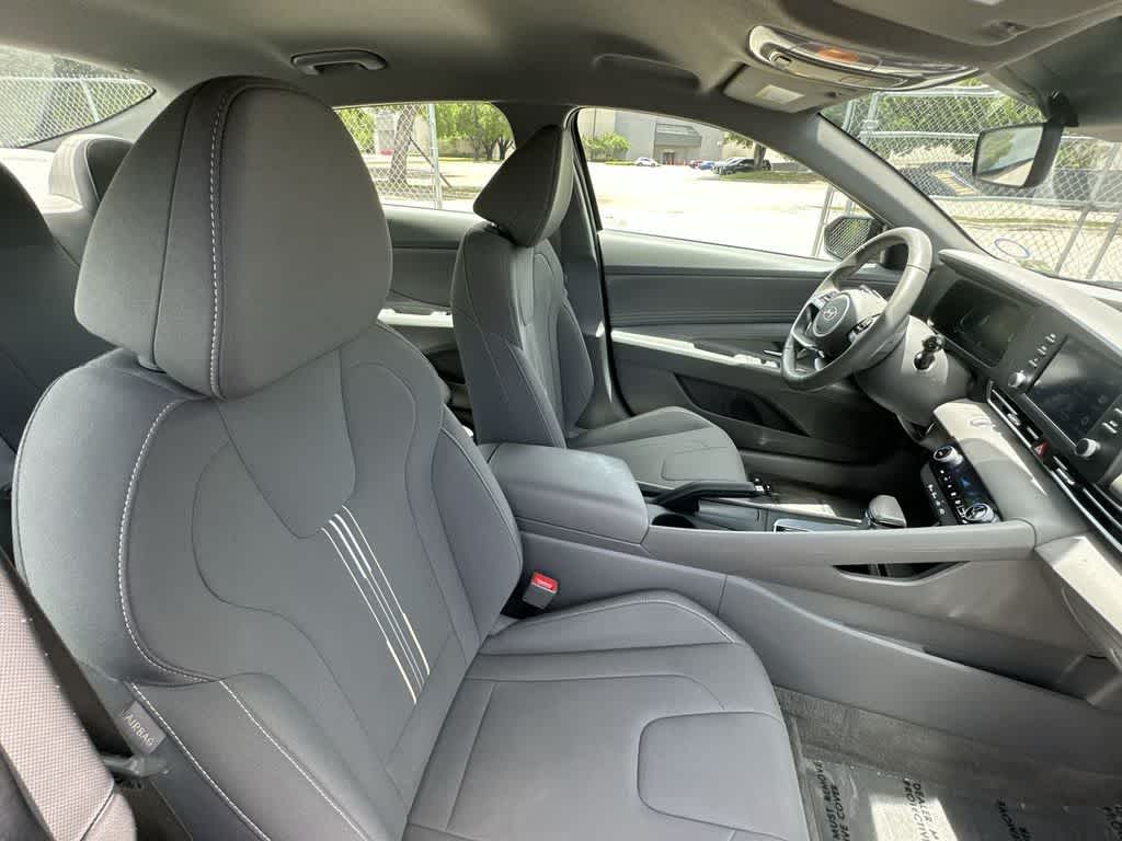 Thumbnail: 2025 Hyundai Elantra - 12