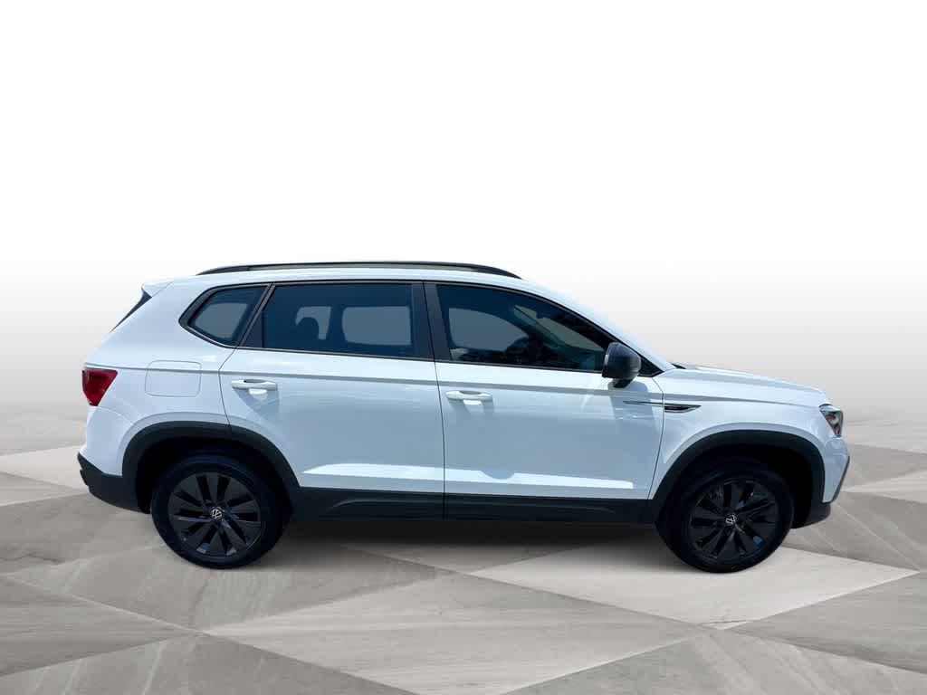 Thumbnail: 2024 Volkswagen Taos - 9