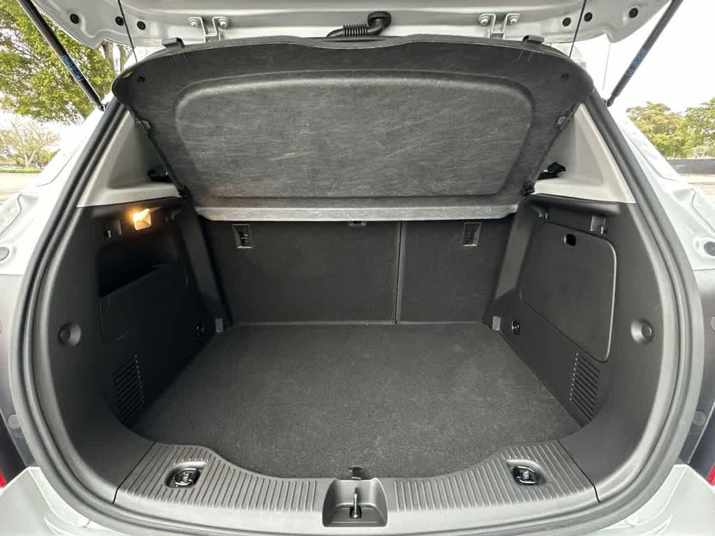 Thumbnail: 2022 Chevrolet Trax - 25