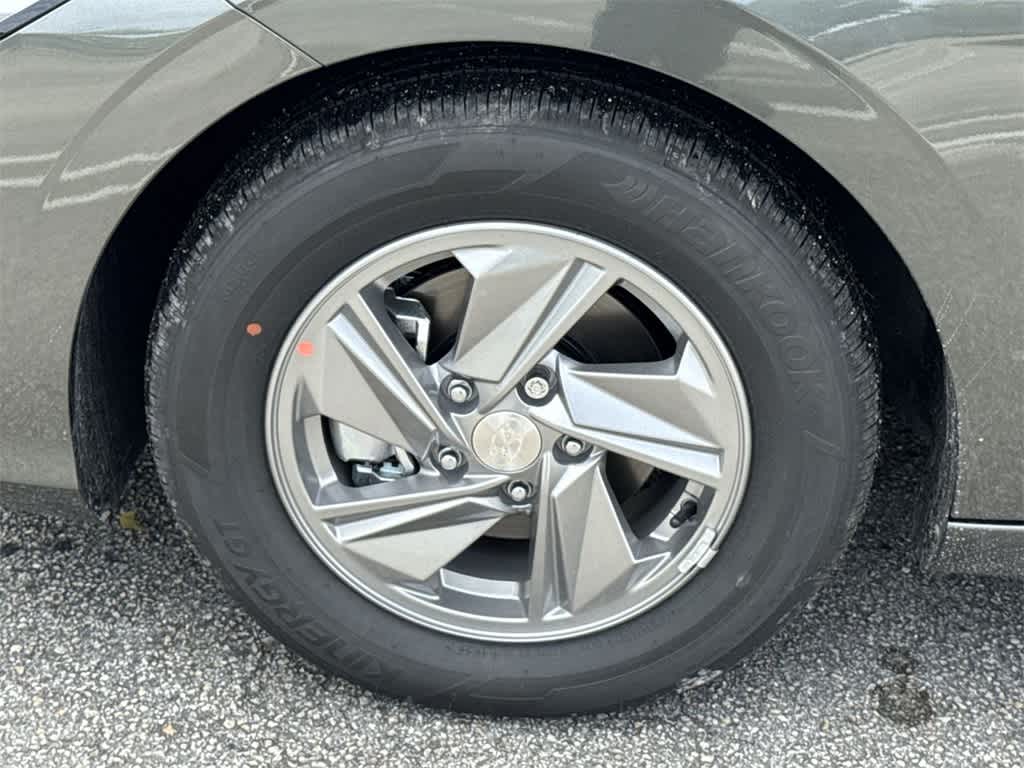 Thumbnail: 2025 Hyundai Elantra - 11