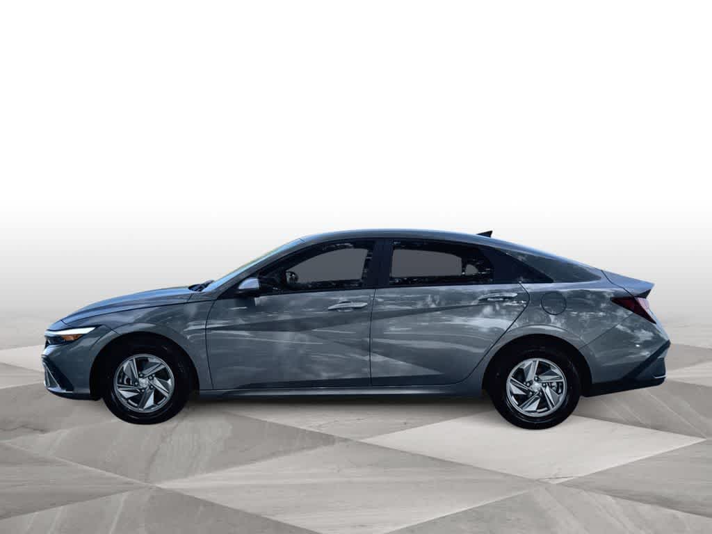 Thumbnail: 2024 Hyundai Elantra - 5