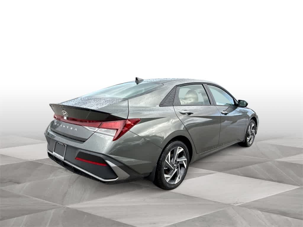 Thumbnail: 2025 Hyundai Elantra - 8