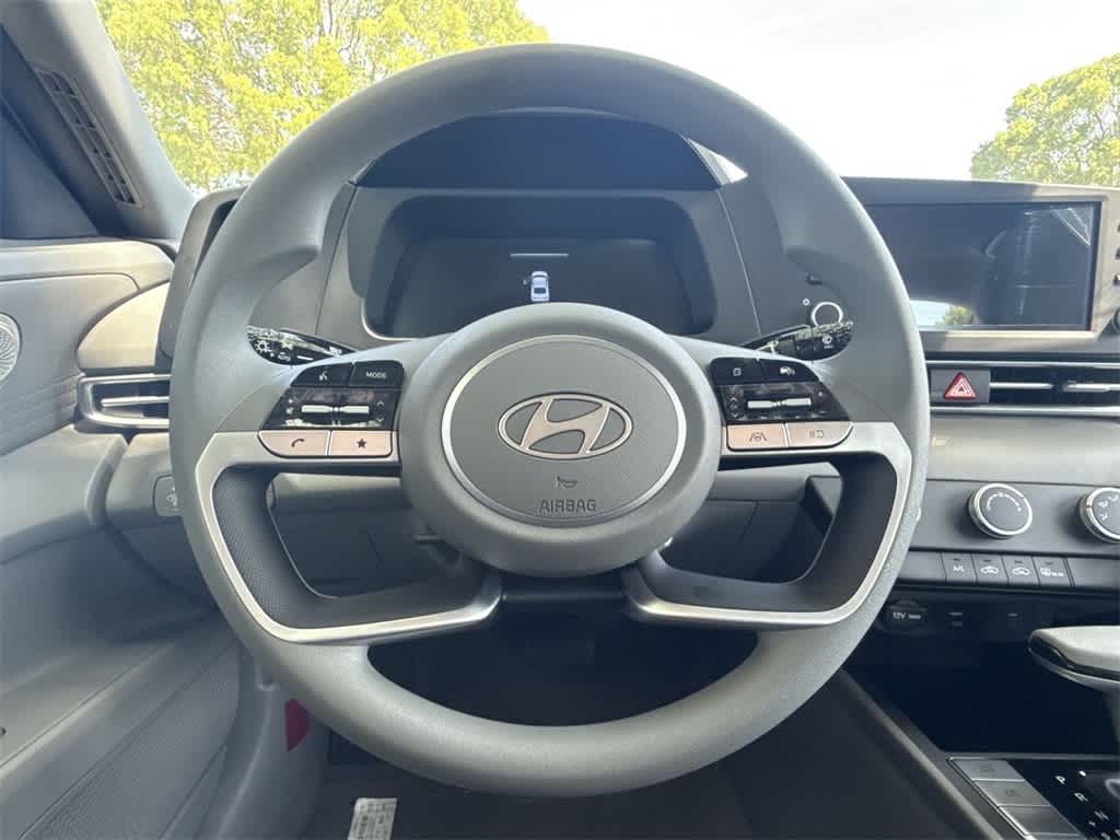 Thumbnail: 2025 Hyundai Elantra - 15