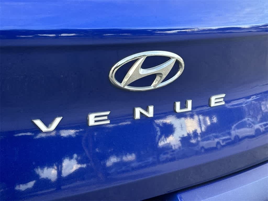 Thumbnail: 2022 Hyundai Venue - 10