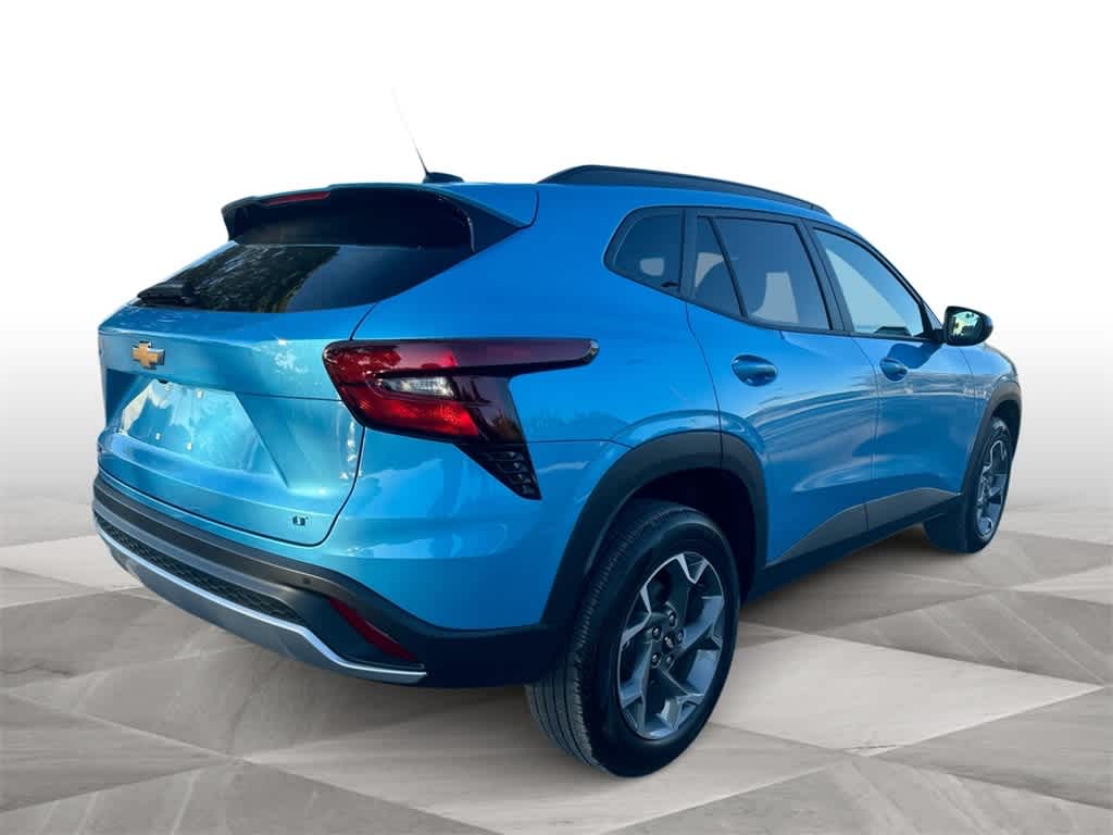 Thumbnail: 2025 Chevrolet Trax - 8