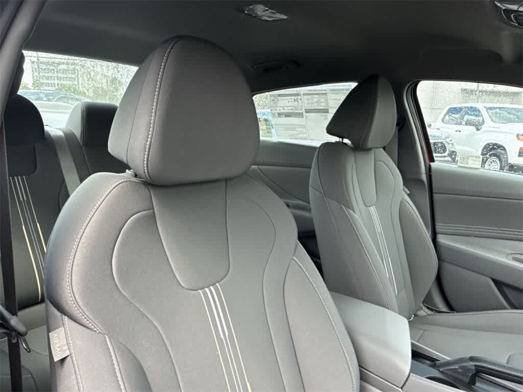 Thumbnail: 2025 Hyundai Elantra - 27