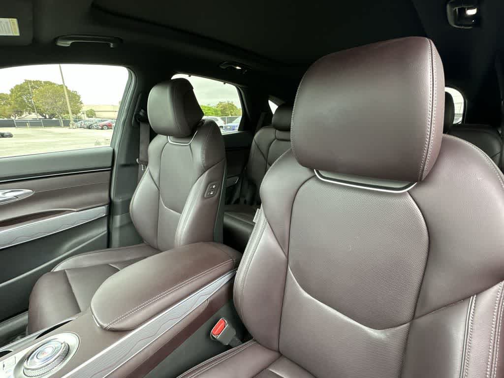 Thumbnail: 2023 Genesis GV70 - 14