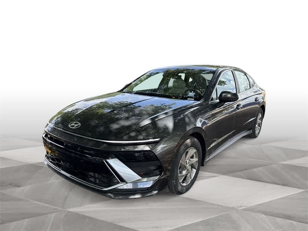 2025 Hyundai Sonata SE Hero Image