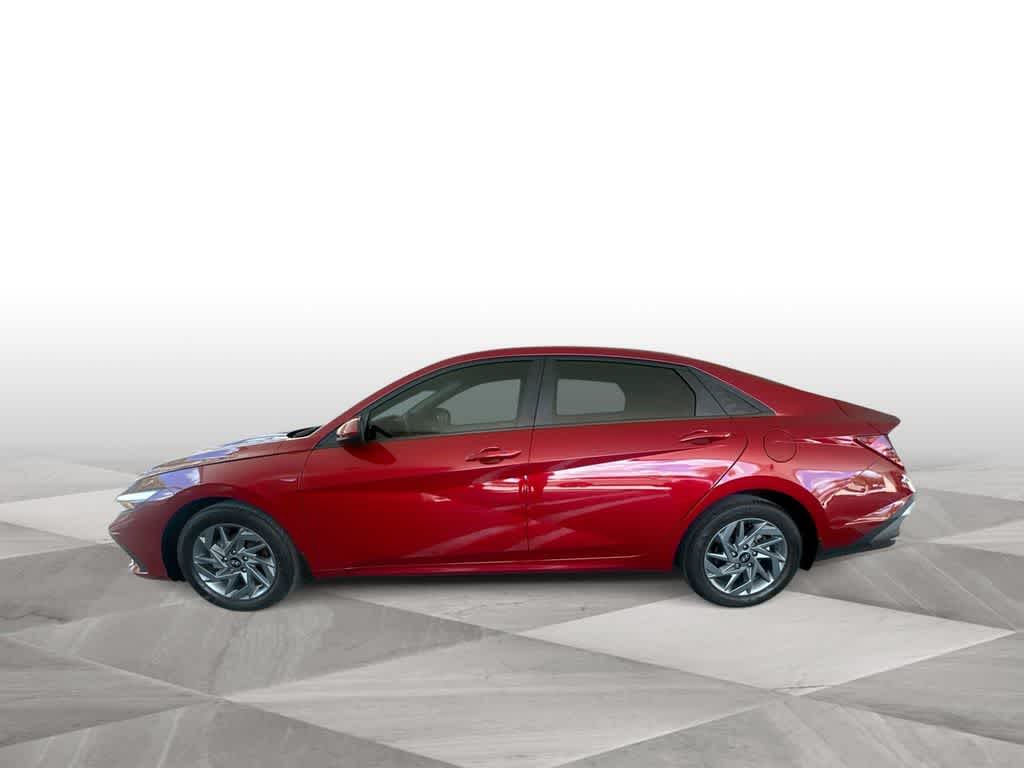 Thumbnail: 2024 Hyundai Elantra - 5