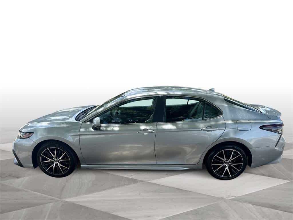 Thumbnail: 2022 Toyota Camry - 5