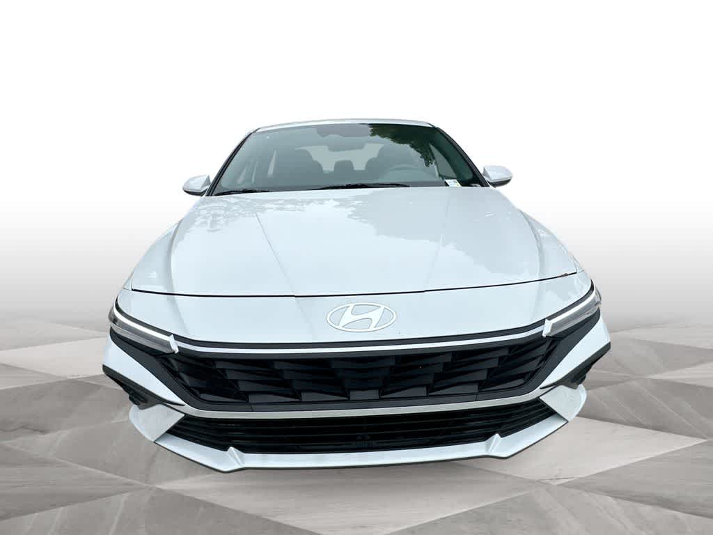 Thumbnail: 2026 Hyundai Elantra - 3