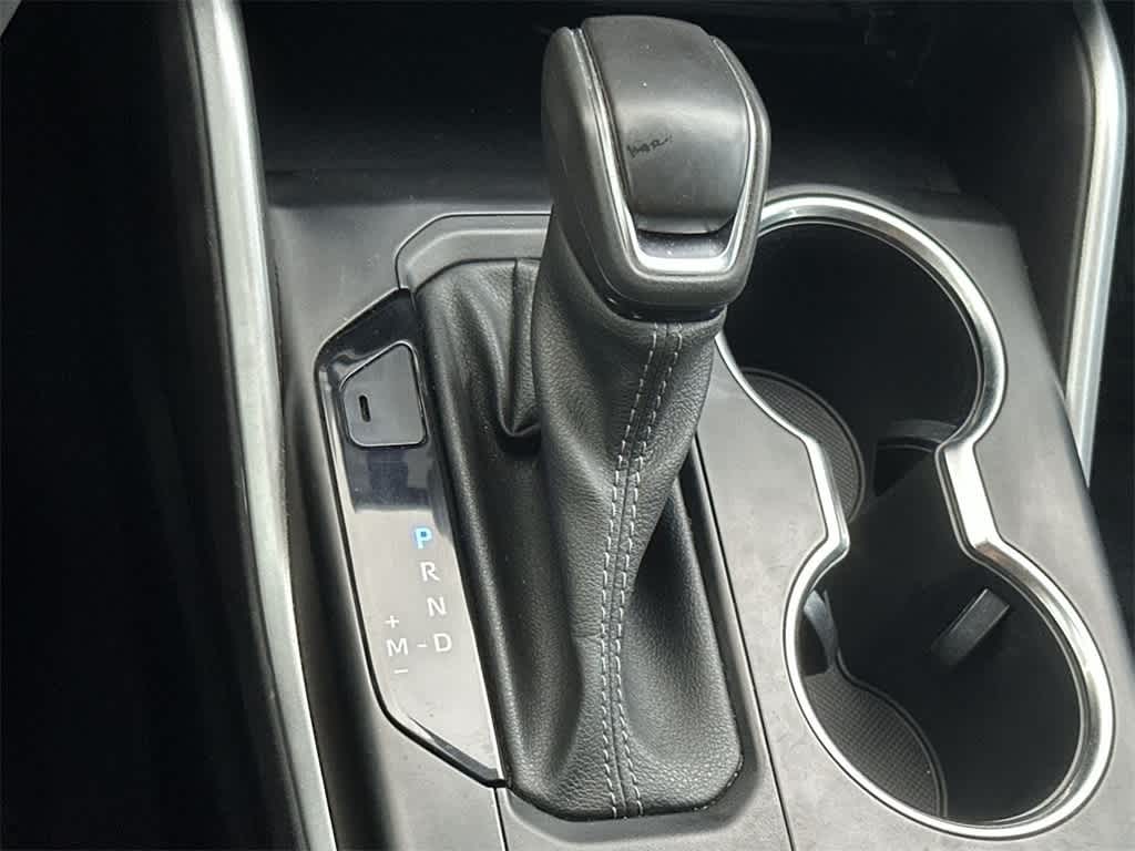 Thumbnail: 2023 Toyota Highlander - 21