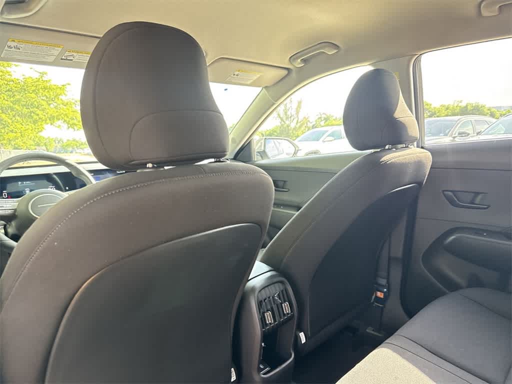 2025 Hyundai Kona SEL 23