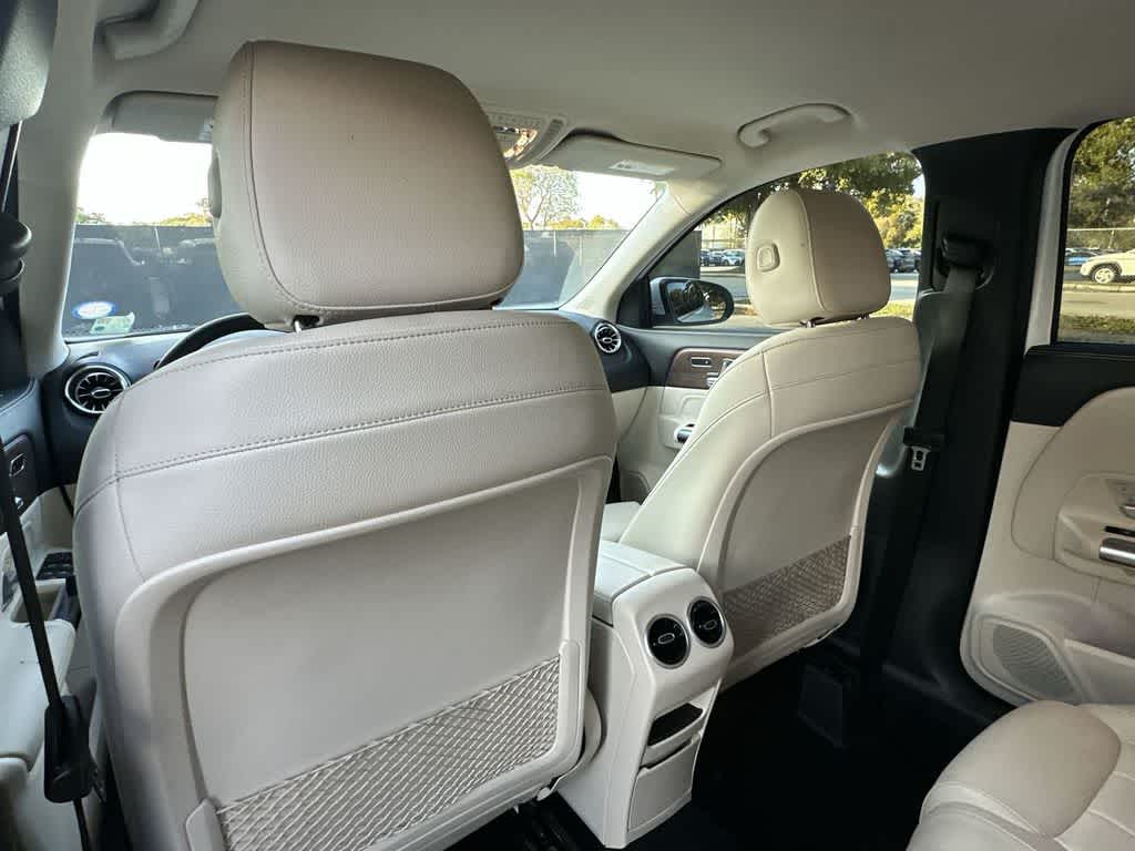 Thumbnail: 2021 Mercedes-Benz GLA - 23