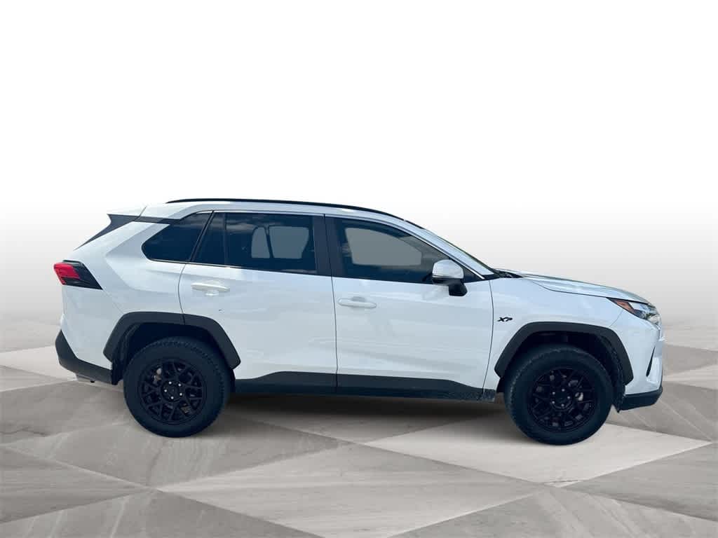 2022 Toyota RAV4 XLE 9