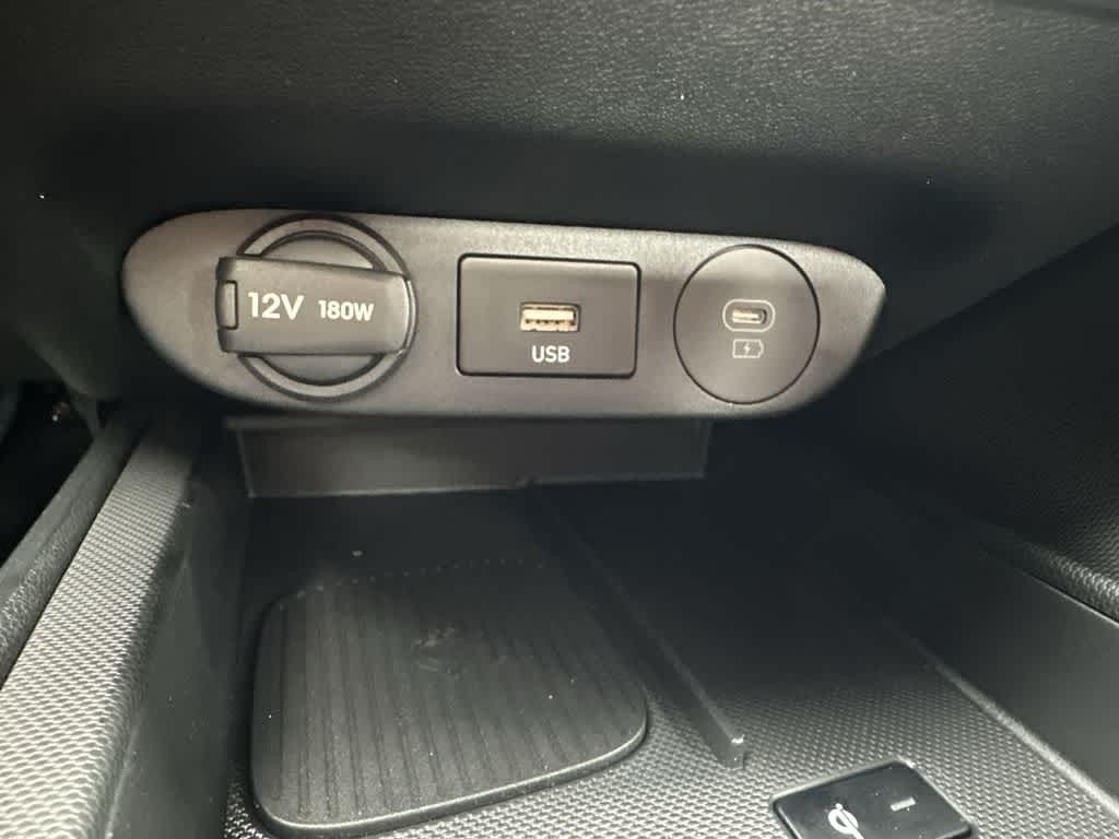 Thumbnail: 2025 Hyundai Elantra - 17