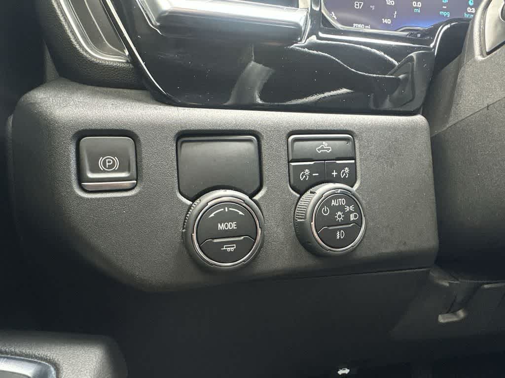 Thumbnail: 2023 Chevrolet Silverado 1500 - 17