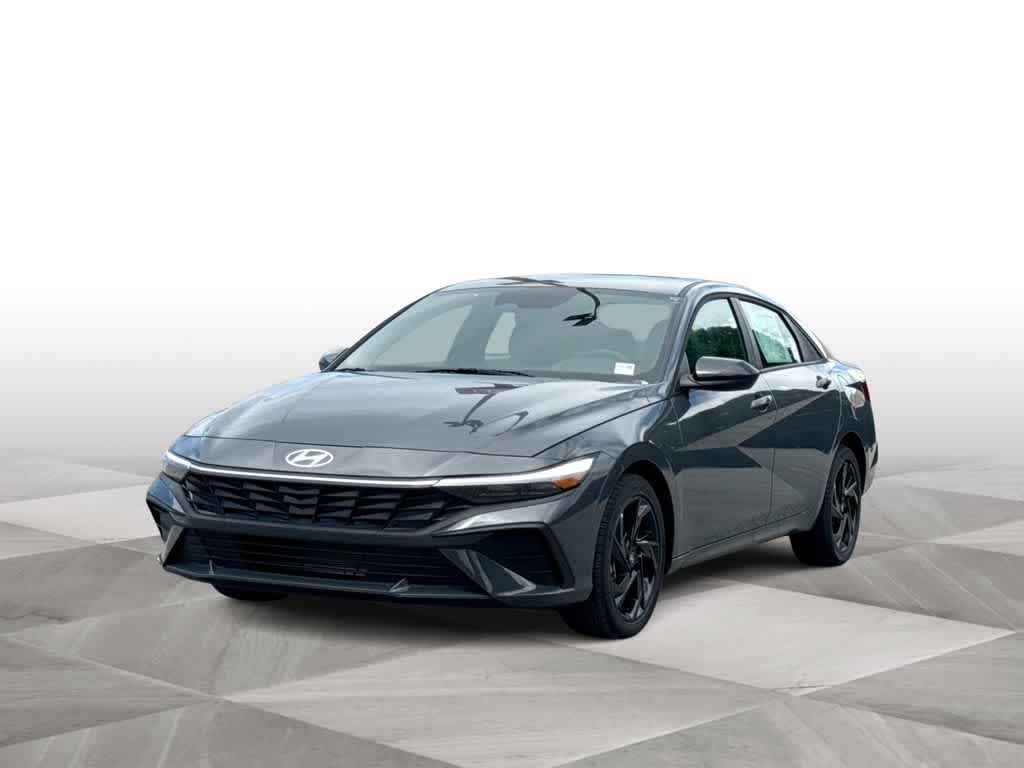 Thumbnail: 2026 Hyundai Elantra - 4