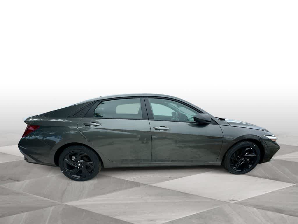 Thumbnail: 2026 Hyundai Elantra - 9