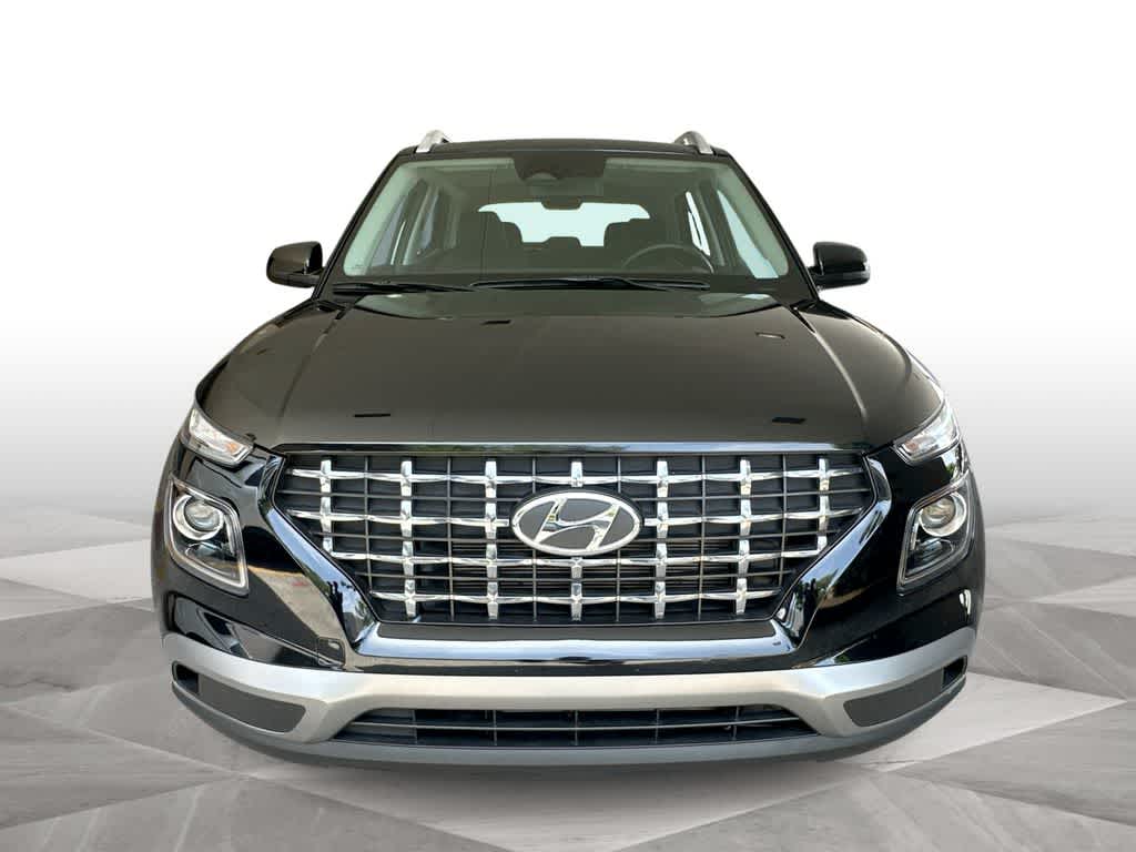 Thumbnail: 2023 Hyundai Venue - 3