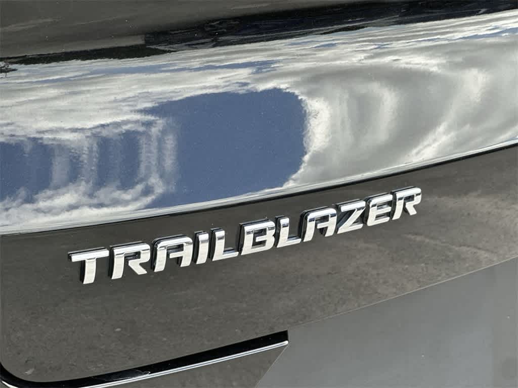 Thumbnail: 2022 Chevrolet TrailBlazer - 10