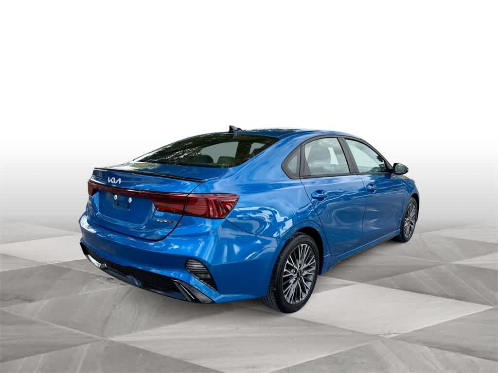 Thumbnail: 2022 Kia Forte - 8