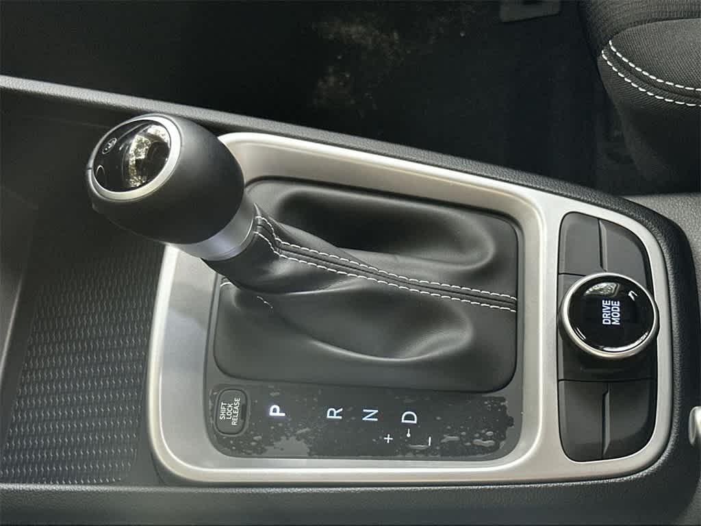 Thumbnail: 2025 Hyundai Venue - 21